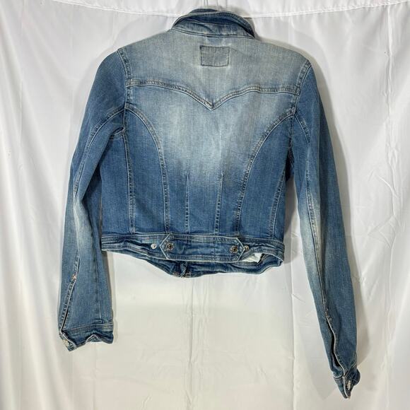 Gina Tricot Classic Denim Jacket Blue Size 40 M 12 Button Front Casual Style - Picture 2 of 4